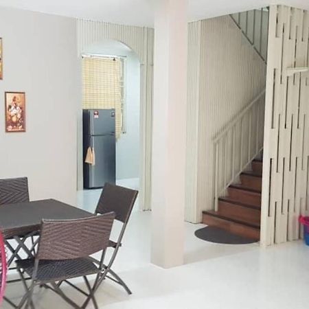 J & I Homestay 诗巫 外观 照片