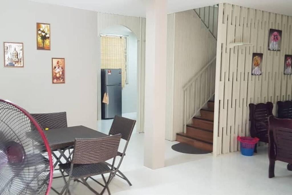 J & I Homestay 诗巫 外观 照片
